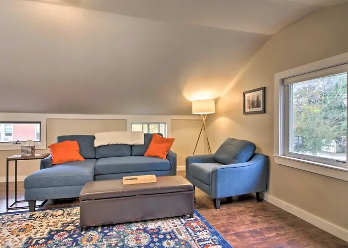 Idyllic Wallingford Retreat - Near Skiing & Hiking