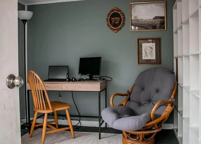 Birch House: Cozy Cabin 5 Min From Okemo